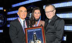 Robert & Linell Shapiro with Larry King.